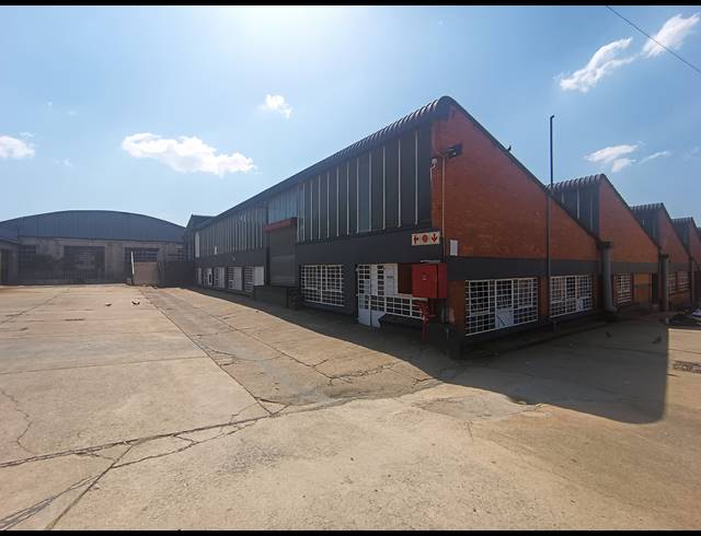 4,116M² BUILDING FOR SALE IN INDUSTRIA WEST